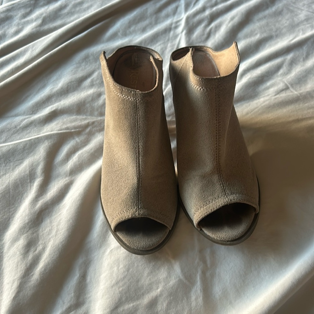 Taupe open toe chunky heel
